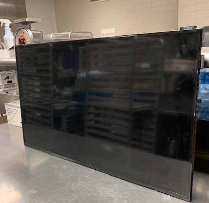 Set of 3 Samsung 40in TV Monitors