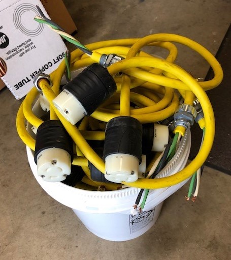 5 Gallon Bucket with 2ft Female Cords