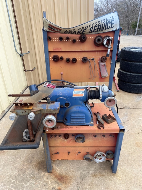 Ammco 4000 Safe-Turn Brake Lathe