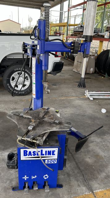 Salvage - Baseline 500 Tire Changer