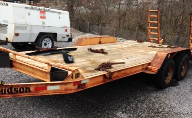 04 Hudson Equipment Trailer w/ Beaver Tail 8000 lbs  Capacity (911312)