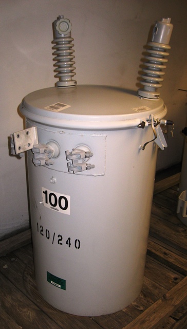 Howard Overhead Single Phase 100 KVA Transformer HV 13200 LV 120 240 (C)