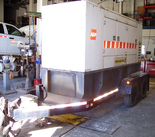 2002 CAT Olympian Power Portable Generator Standby 200 kW  (920583)