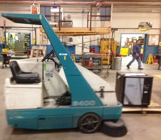 2006 Tennant Electric Rider Floor Sweeper 6400-4518 (980372)
