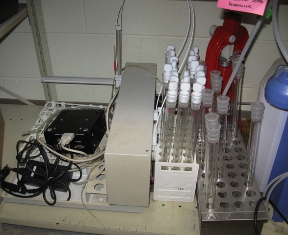 Westco Scientific Heating Block with Glass Distillation Columns and Joints 