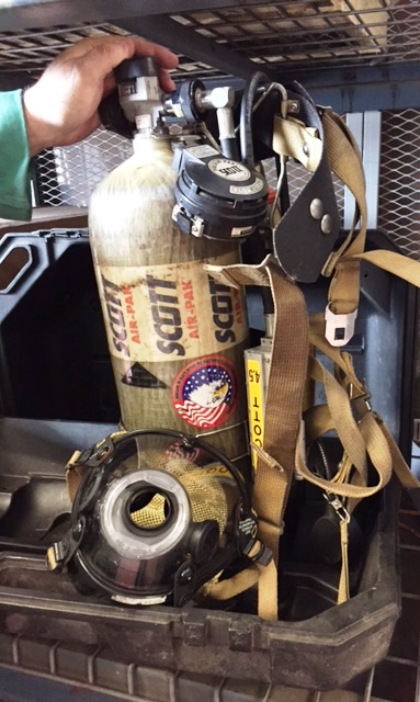 Scott Air-Pak 4.5 SCBA with 2 Air Tanks & Hard Case Set 8