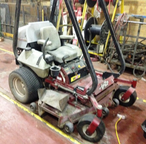 2005 eXmark  LZ27LKA604 Lazer Z Zero-Turn Mower