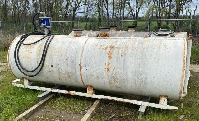 Newberry 1000 Gallon Storage Tank (Marked 40)