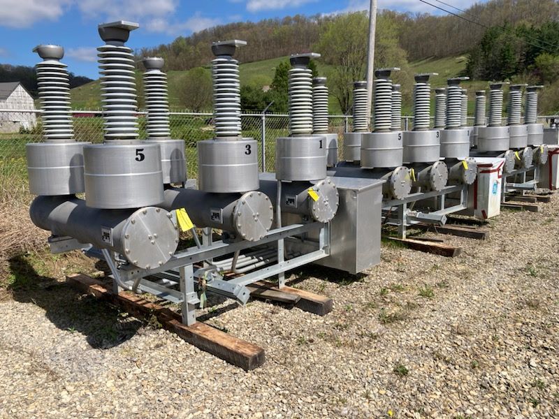 One (1) GE DT1-72.5 Dead Tank Circuit Breaker (0070000040)