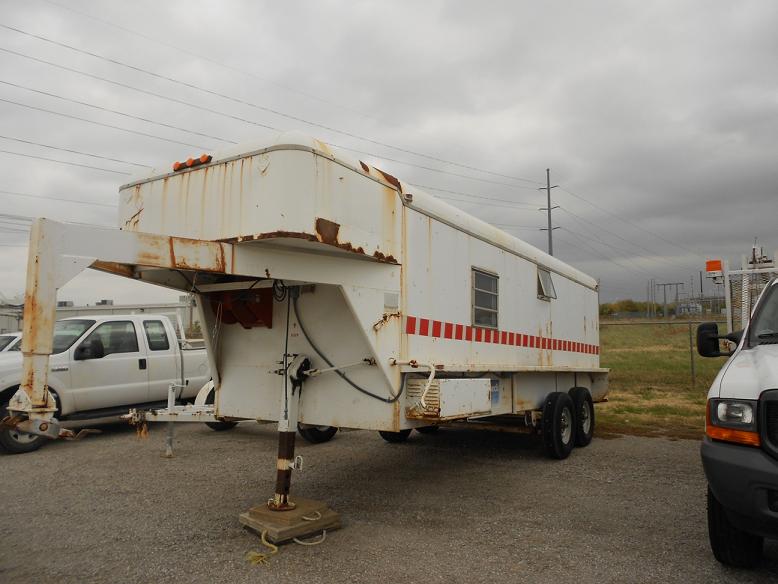  Enclosed Gooseneck Trailer 28 feet