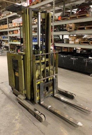 Clark Electric Forklift (950400)