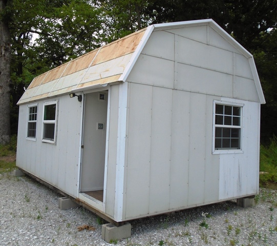 12 X 20 X 12 Portable Building on Skids