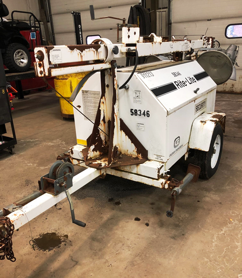 2000 Coleman MG4000RLKH Portable Light Tower (911213)