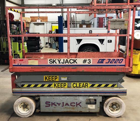 1995 Skyjack SJ-3220 Electric Scissor Lift (980138)