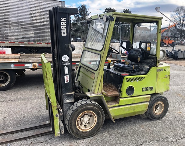 1992 Clark GPX25 Propane Forklift 3700 lb Capacity (950215)