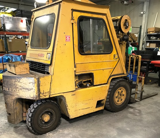 1976 Caterpillar V80C 8000 Lb Forklift