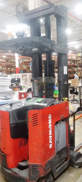 2004 Raymond R40TT Electric Forklift - 4000 lb Cap (950603)