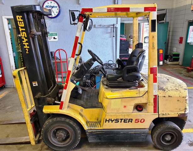2001 Hyster H50XM Forklift (950548)