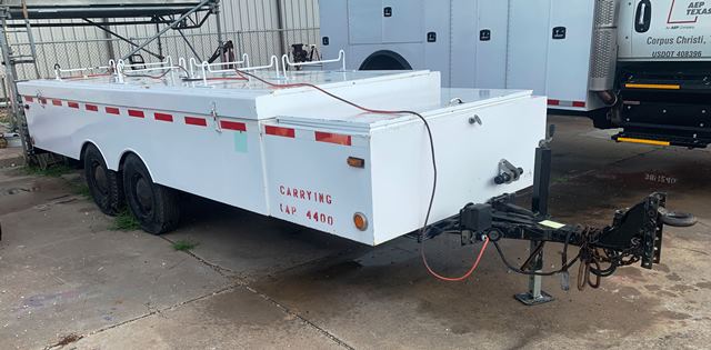 1983 Chance TH33 Hotstick Trailer (910792)