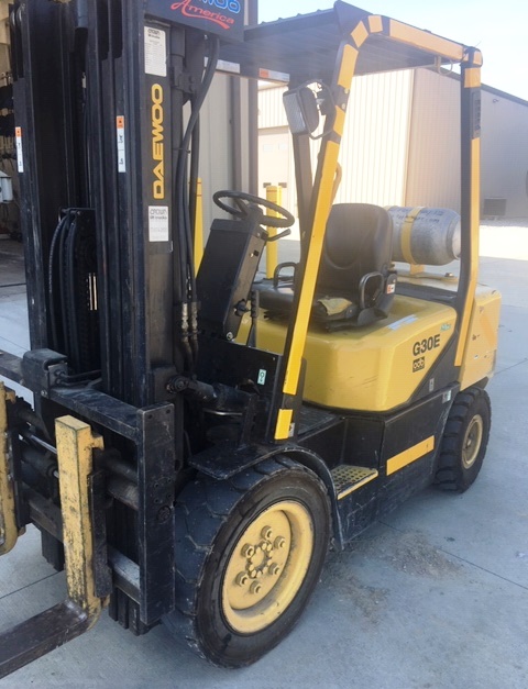 2004 Daewoo G30E Propane Forklift - Cap. 6000 lb 