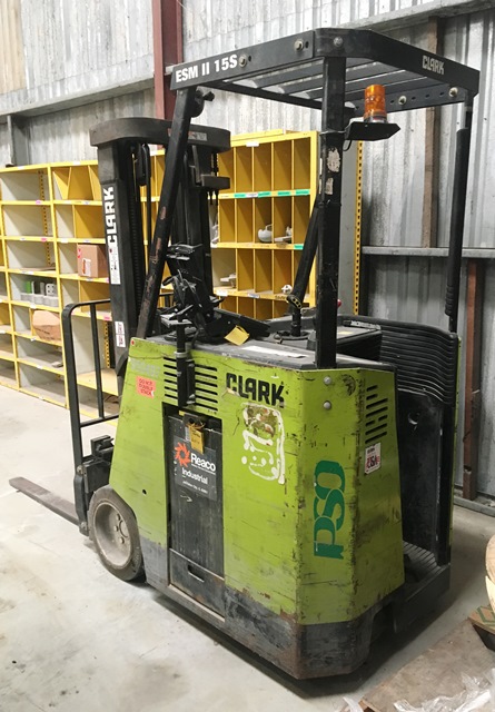 1997 Clark ESMII-15S Electric Forklift (950497)