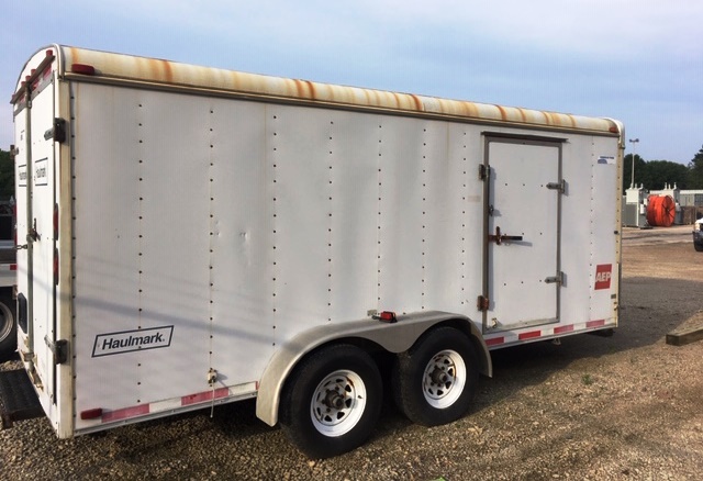 2000 Haulmark K716BT-WT Enclosed Trailer GVW 10000 (930103)