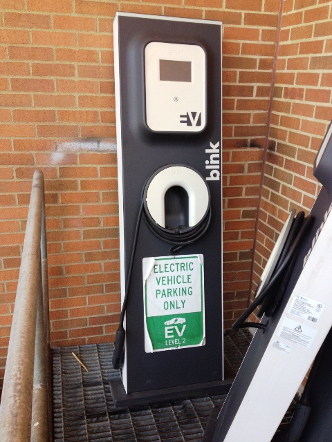 Blink Level 2 Pedestal Electric Vehicle Supply Equipment (EVSE) Station