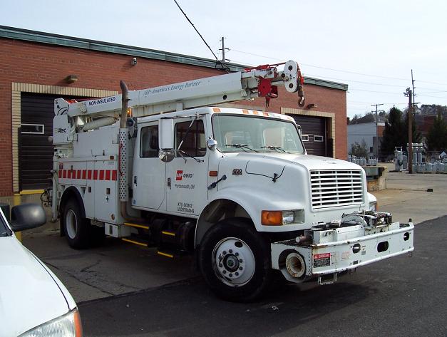 Bucket Truck: IN 4700 Crew Cab - w/ Altec D845TC Pin in Bucket