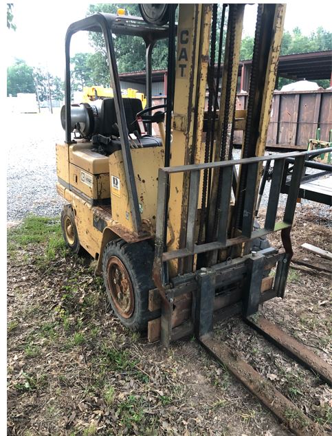 1982 Caterpillar Propane Forklift