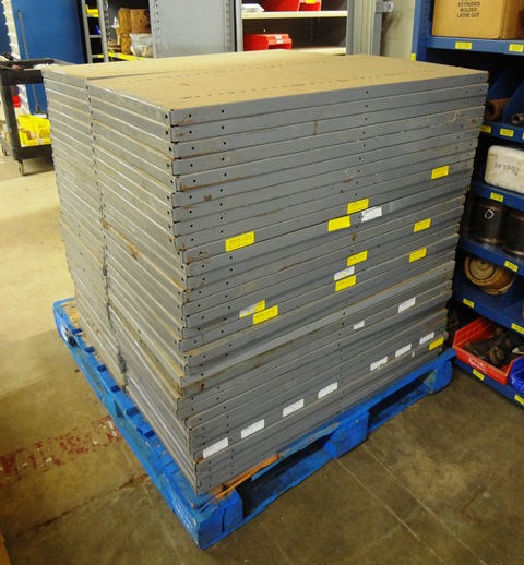 Metal Shelving - 16 Units