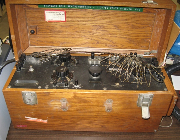 Vintage LN Electrical Test Instrument