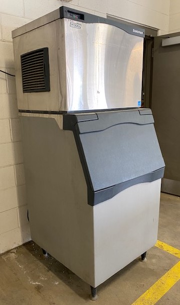2009 Scotsman Ice Machine