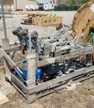 Royal Switchgear 3-Phase Vertical Break Switch