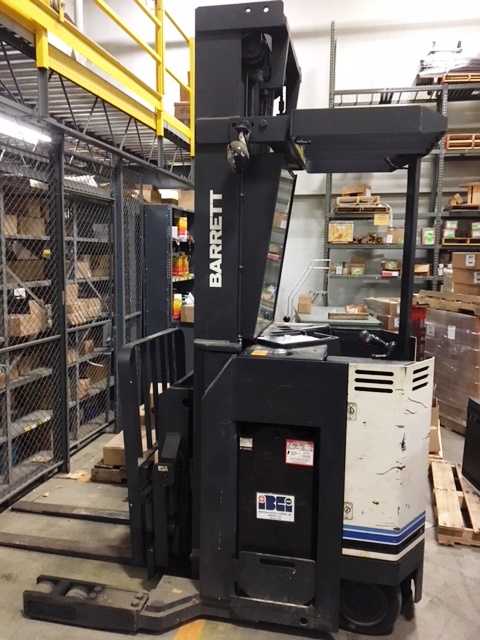 1992 Barrett Electric Narrow Aisle Forklift (950016)