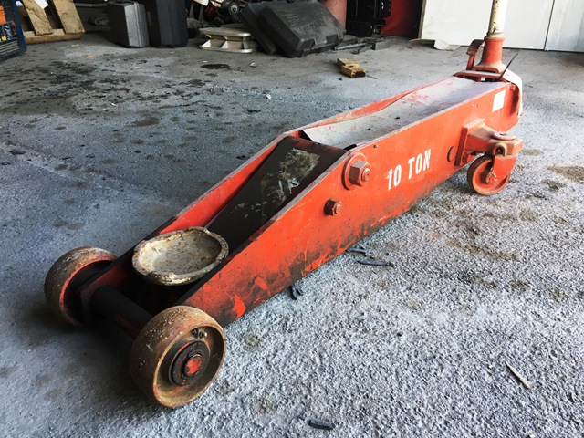 Red Floor Jack - 10 Ton