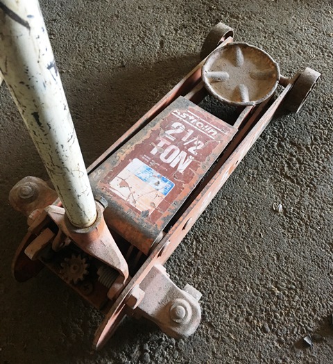 Astroline Floor Jack