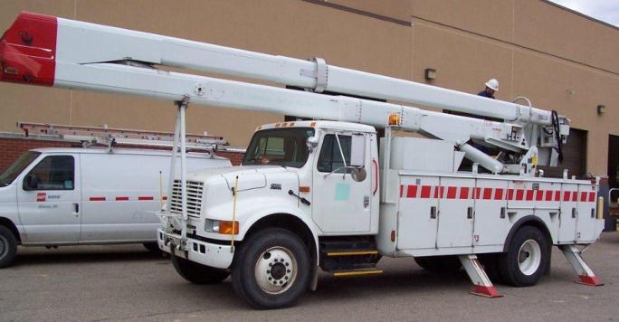2002 International 4700 Bucket Truck w/65Ft Reach (770339)