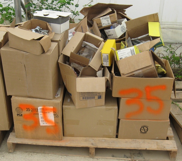 Pallet of Conduit Fittings and Mounting Attachments (lot 35)