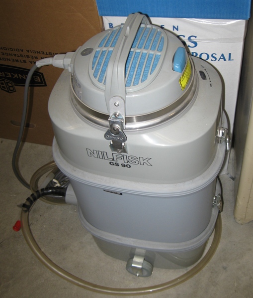 NILFISK GS 90 HEPA-Filtered Vacuum