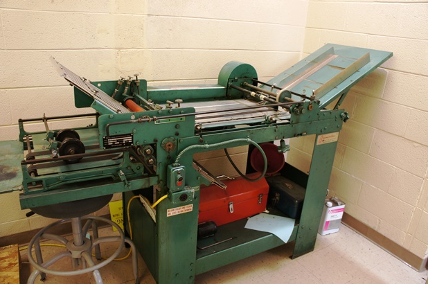 Baum Paper Folder (5524)