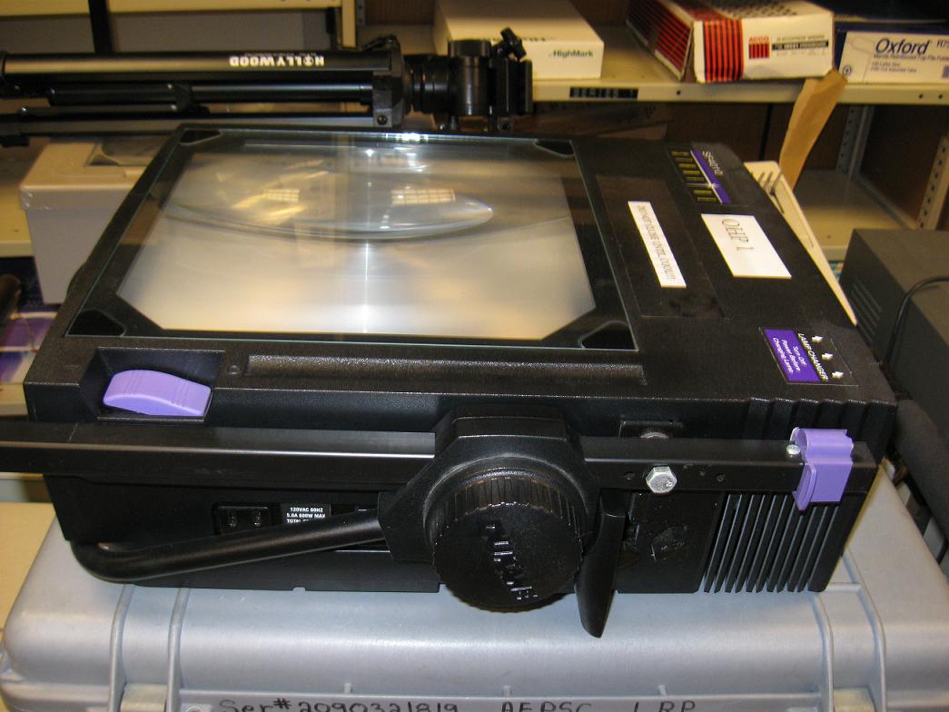 Dukane SF4010 Overhead Projector