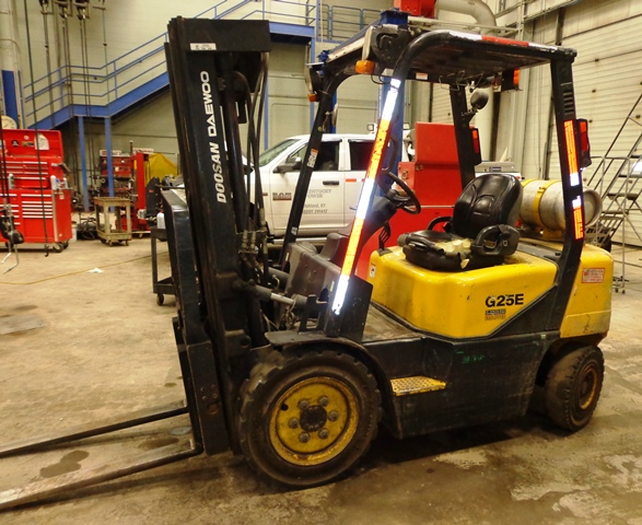 2007 Doosan Daewoo G25E-3 LP Forklift 4500 lb Capacity (950691)