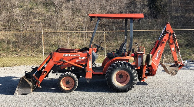 2000 Kubota B21 4WD Tractor With Loader & Backhoe (980142)