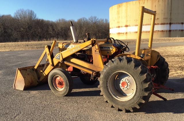 1964 Case 530 2WD Construction King Tractor With Loader