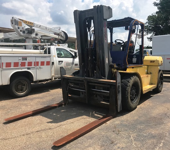 1998 Komatsu FD115-6 Forklift / 28000 Capacity (950547)