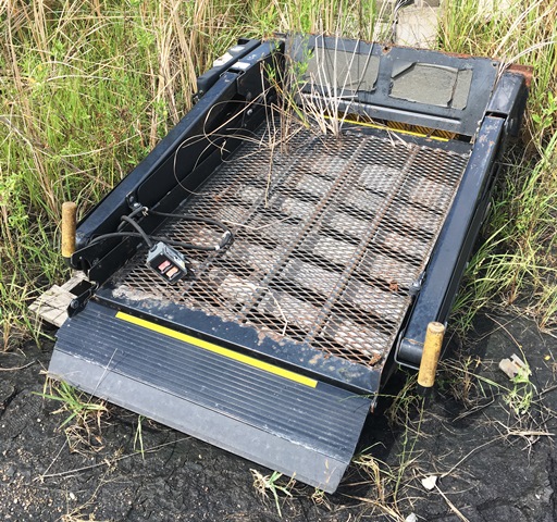 2003 Braun Floor to Groung Lift - Model L917IB