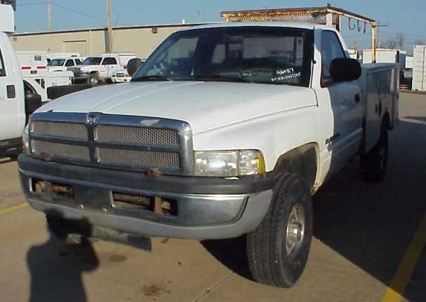  1999 Dodge Ram 2500 Reg. Cab Service Body 4WD (460117)