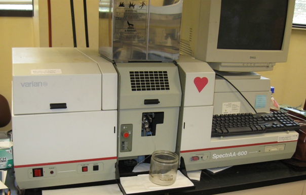 Varian SpectrAA 600 Atomic Absorption Spectrophotometer