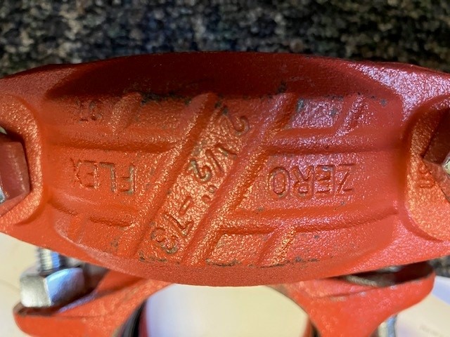 Lot of 14 Victaulic Couplings