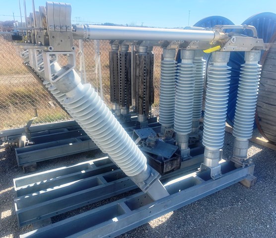 Lot of 2 Pascor Atlantic 138kv TTR-8V Vertical Break Switches